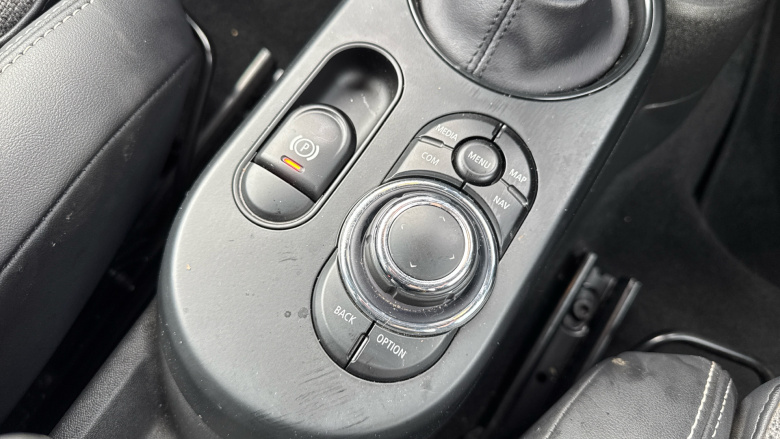 MINI Hatchback 135kW Cooper S Level 2 33kWh 3dr Auto Electric Hatchback